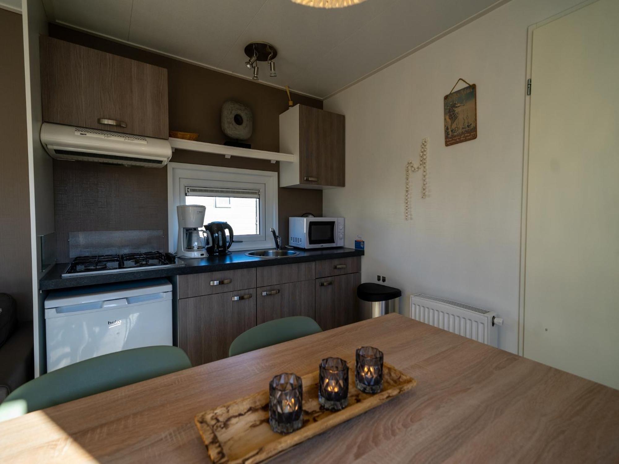 Well-Maintained Chalet With Terrace Hellevoetsluis Exteriör bild