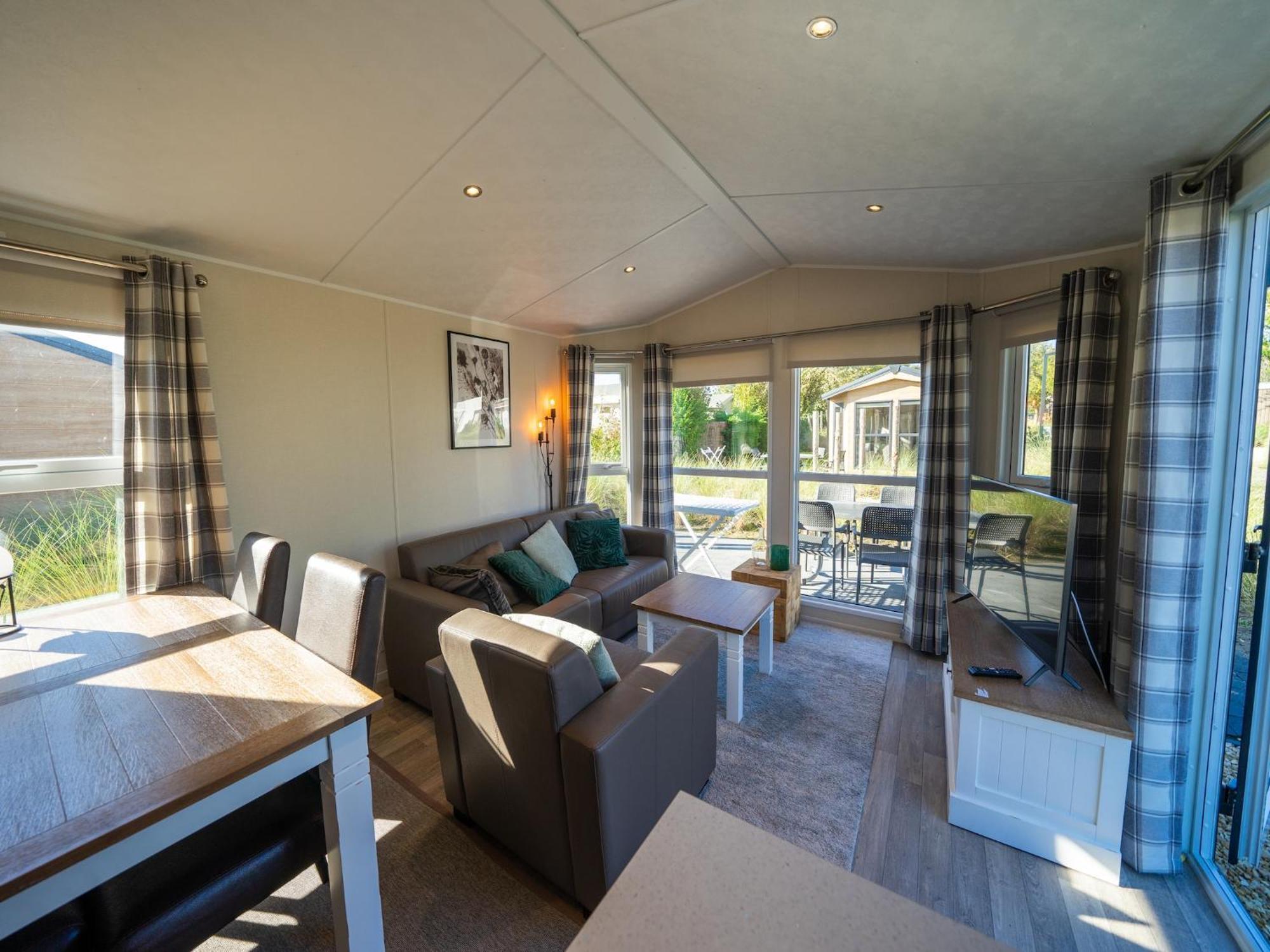Well-Maintained Chalet With Terrace Hellevoetsluis Exteriör bild