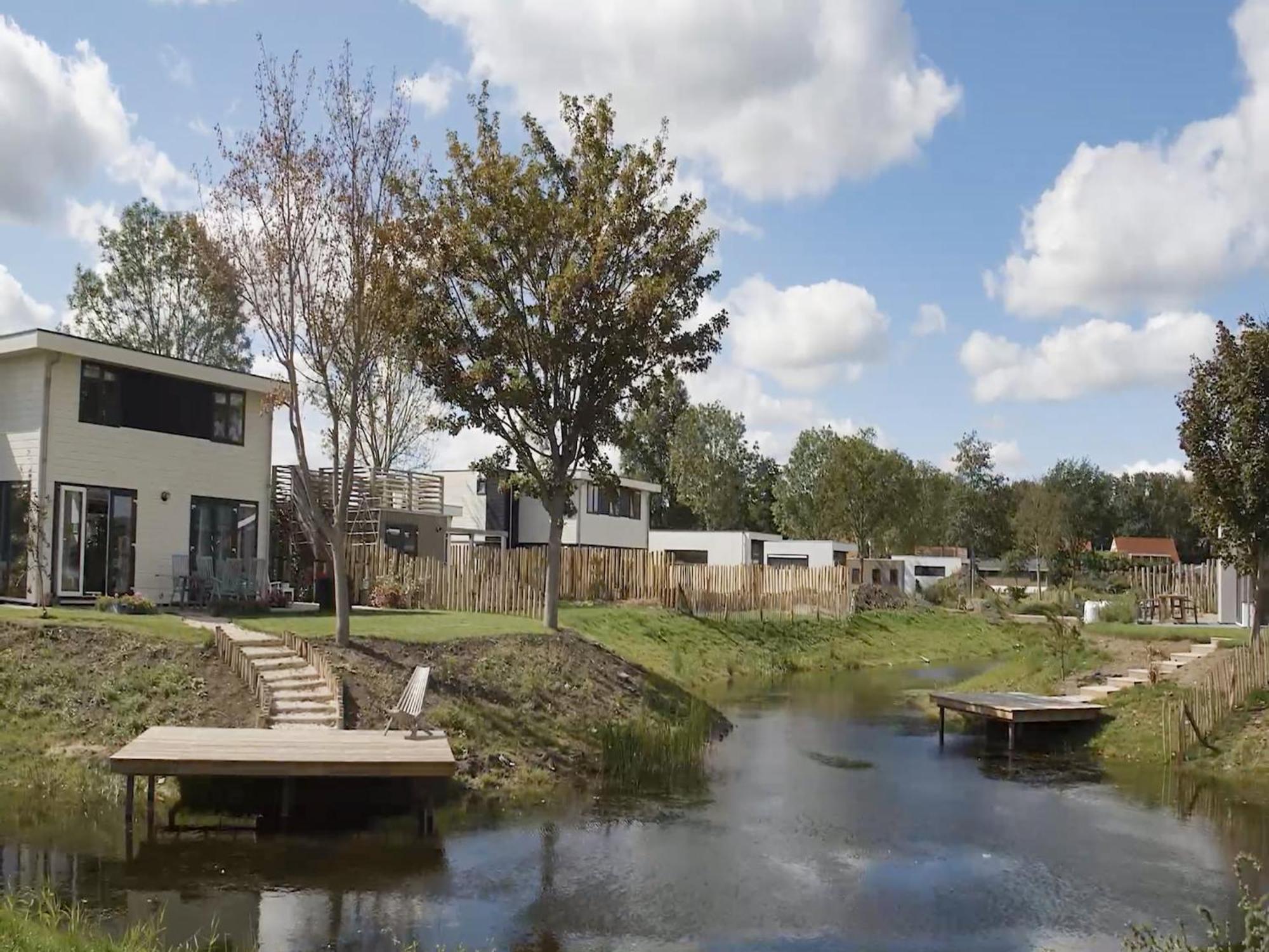 Well-Maintained Chalet With Terrace Hellevoetsluis Exteriör bild