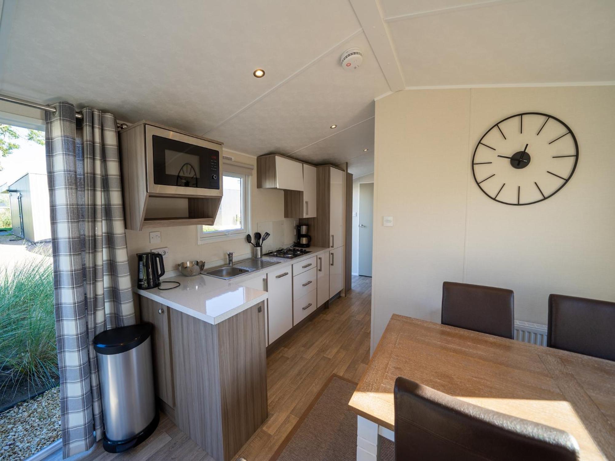 Well-Maintained Chalet With Terrace Hellevoetsluis Exteriör bild